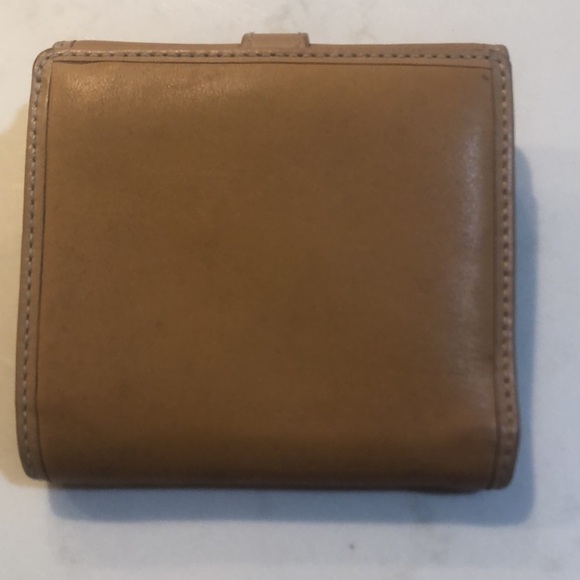 Coach leather wallet yellow and brown inside - Picture 2 of 5
